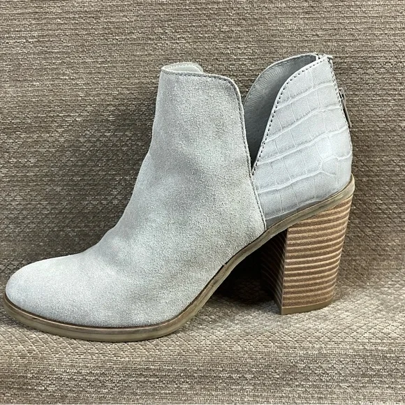 DV8 Dolce Vita Shai Women’s size 7 Grey Suede & Mixed Material Heeled Bootie EUC - Picture 3 of 16